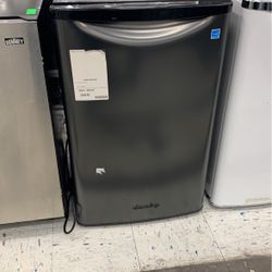 Danby 4.4 Cu Ft Classic Compact Refrigerator 