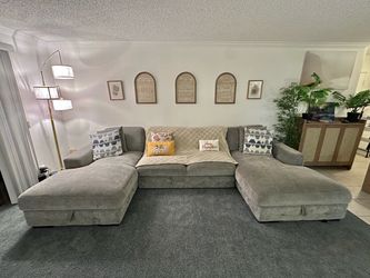 Sectional couch