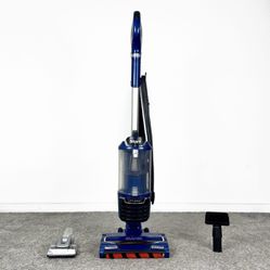 Shark Rotator Duo Clean Zero-M Vacuum Cleaner w/ attachments - Aspiradora