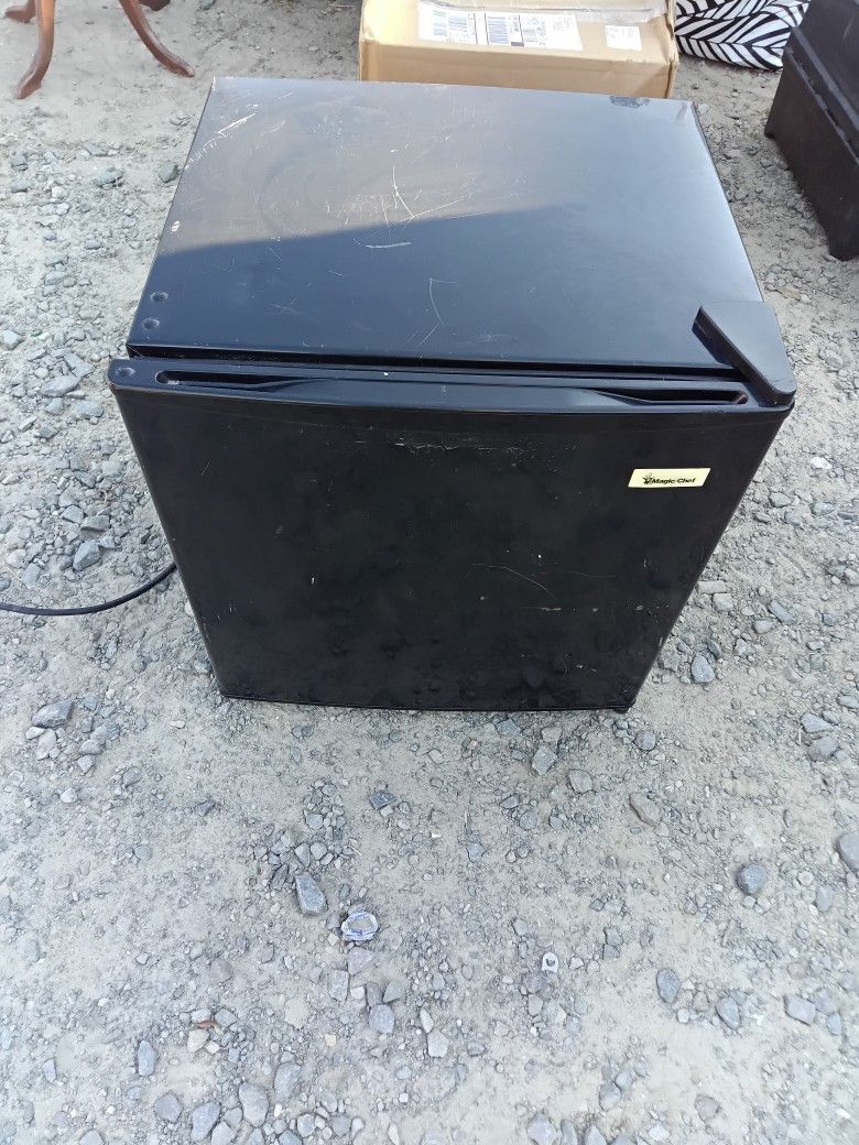 Mini Fridge