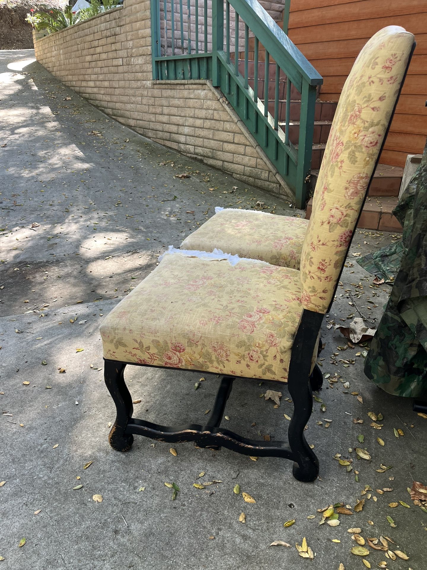 Beautiful Solid Wood End Table Chairs