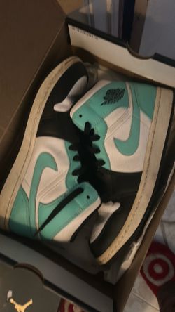 Teal jordan 1s