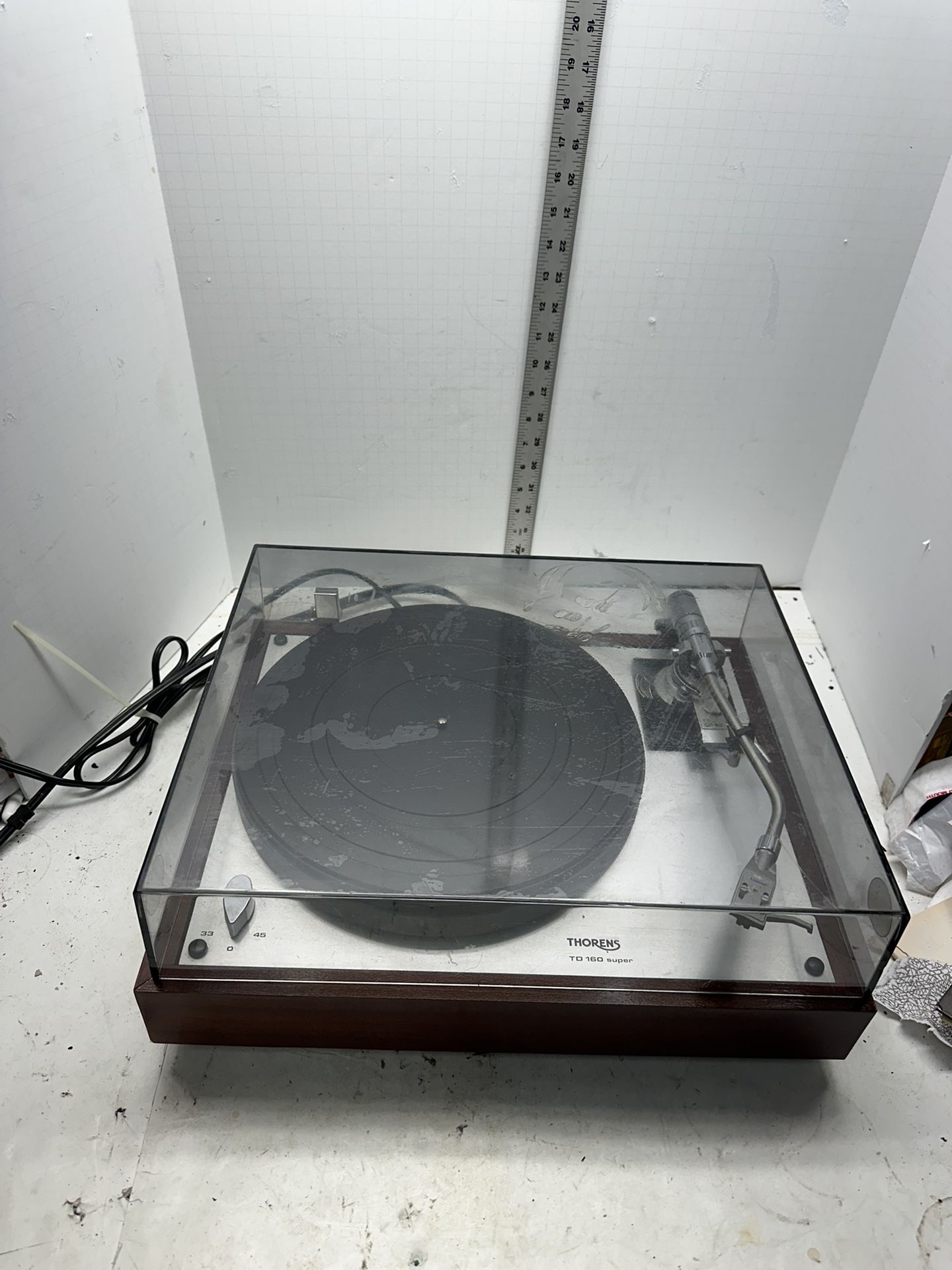 Thorens TD160 Super Turntable With Systemdek Tonearm. working