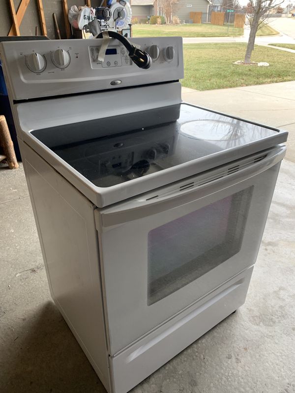 Whirlpool Electric Gl Top Range For In Wichita Ks Offerup Whirlpool Electric Gl Top Range