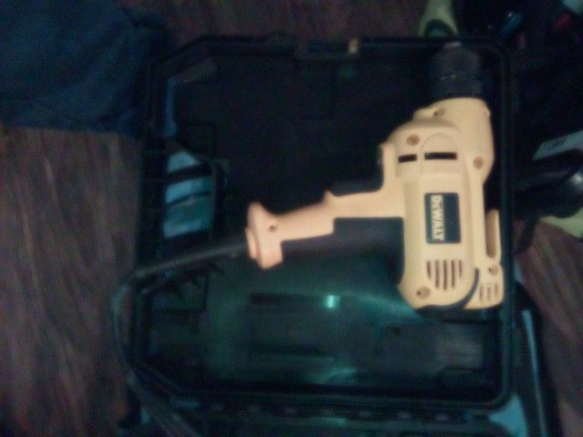 DeWalt Vsr 3/8 Drill 8amp Dwd115 Corded