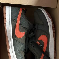 Dunks Size 4 Youth 