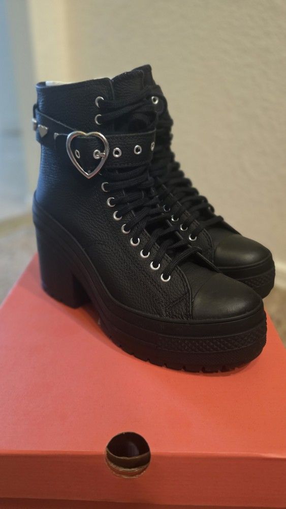 BRAND NEW, limited release (discontinued) Converse Chuck Taylor All Star 70 De Luxe Love Me Not Heel Black Leather, size 7.5 Women's