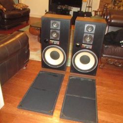 A PAIR VINTAGE FISHER SPEAKER SYSTEM MODEL: STV-875 with MIDRANGE &