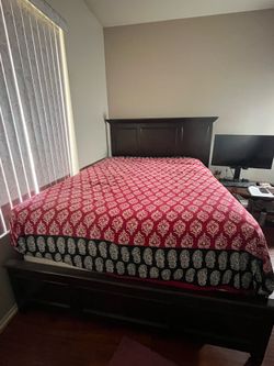 Brown mahogany wooden full size bed MATTRESS AND BEDDING NOT INCLUDED