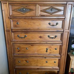 5’, 6 Drawer Dresser