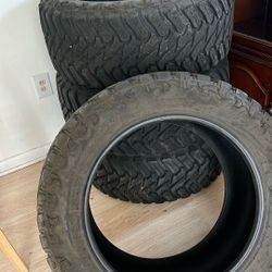 Tires 33x12.50r 20 