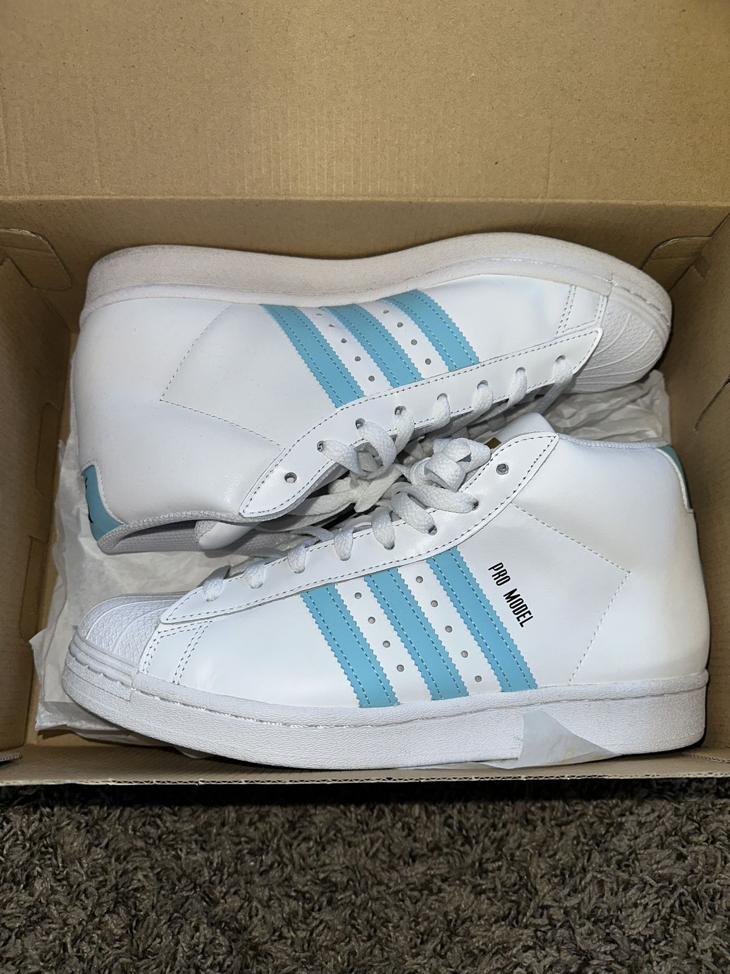 New Men’s Adidas Size 8