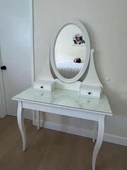 Vanity with mirror