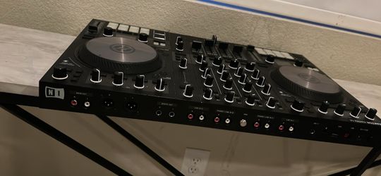✦ Premium DJ Setup ✦ Native Instruments Traktor Kontrol S4 MK3