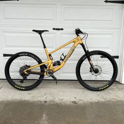 2023 Santa Cruz Bronson Carbon xl
