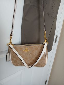 Cute Little Crossbody Bag  New no tags