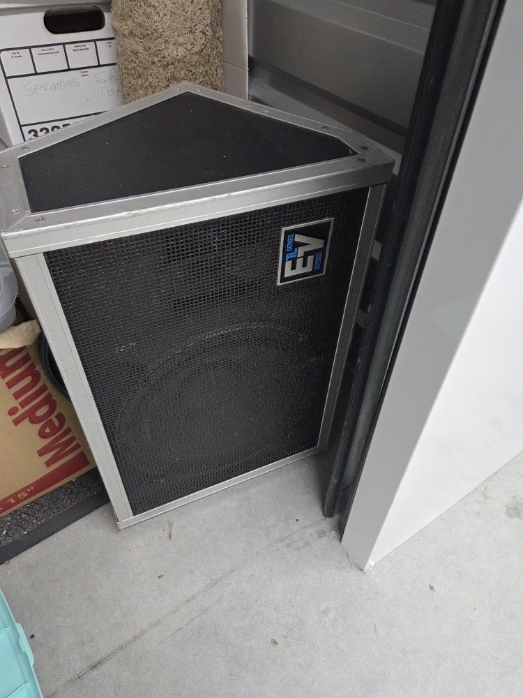 EV Floor Monitor