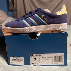 GAZELLE ADIDAS SIZE 7 W