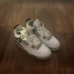 Jordan 4s Sea Foam 