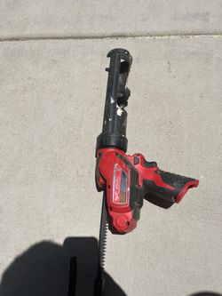 Milwaukee electric caulking gun