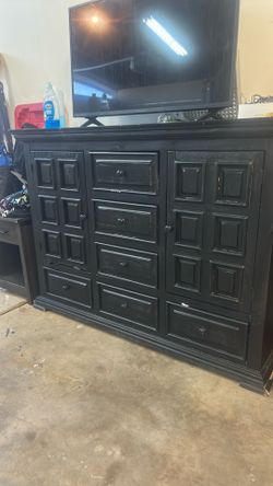 dresser