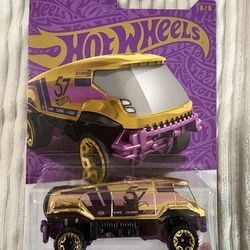2025 Hot Wheels Purple & Gold 57th Anniversary Chase Baja Bison T5