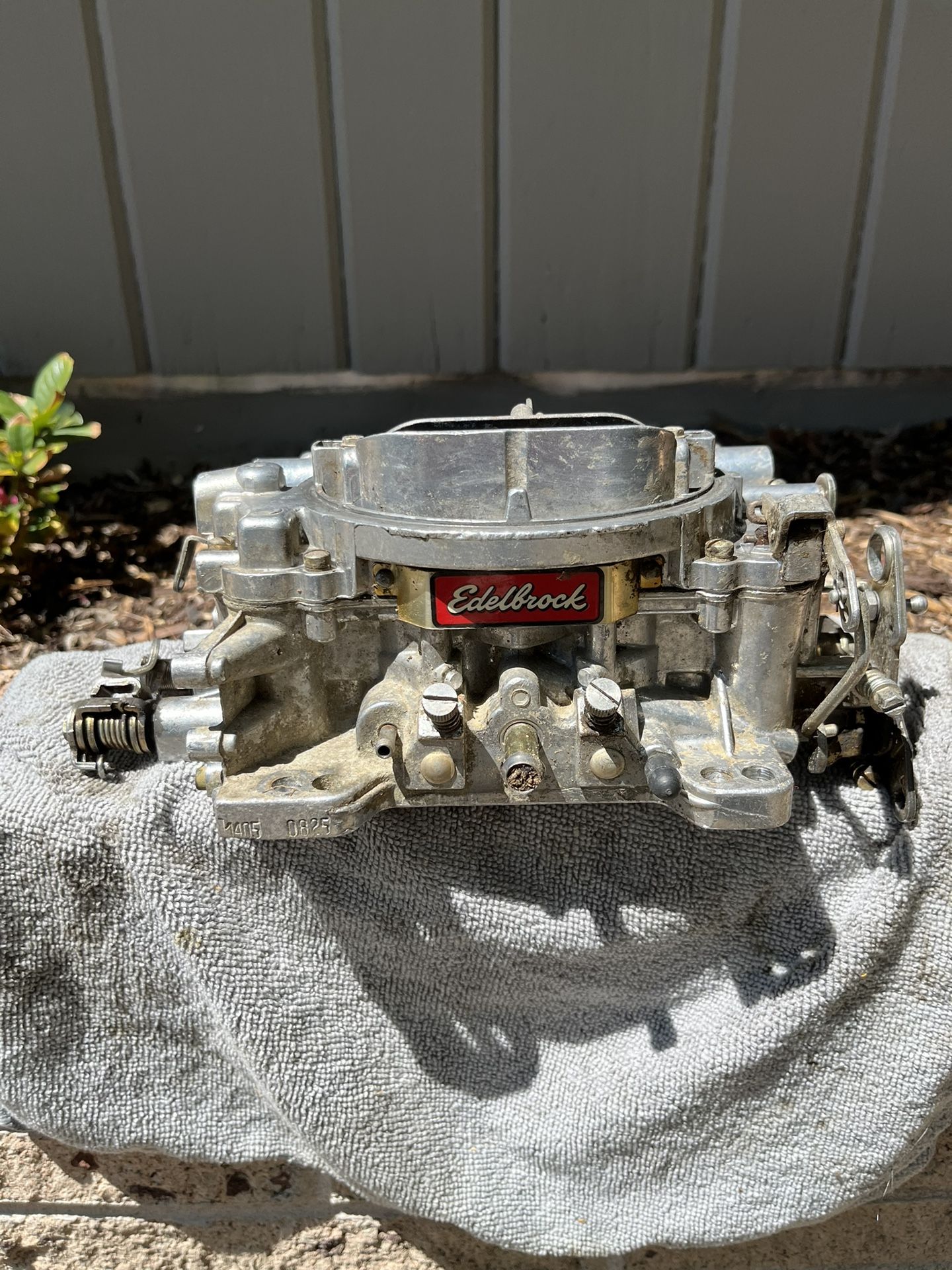 Edlebrock Carburetor For Parts