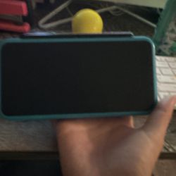 Nintendo 3ds black and blue