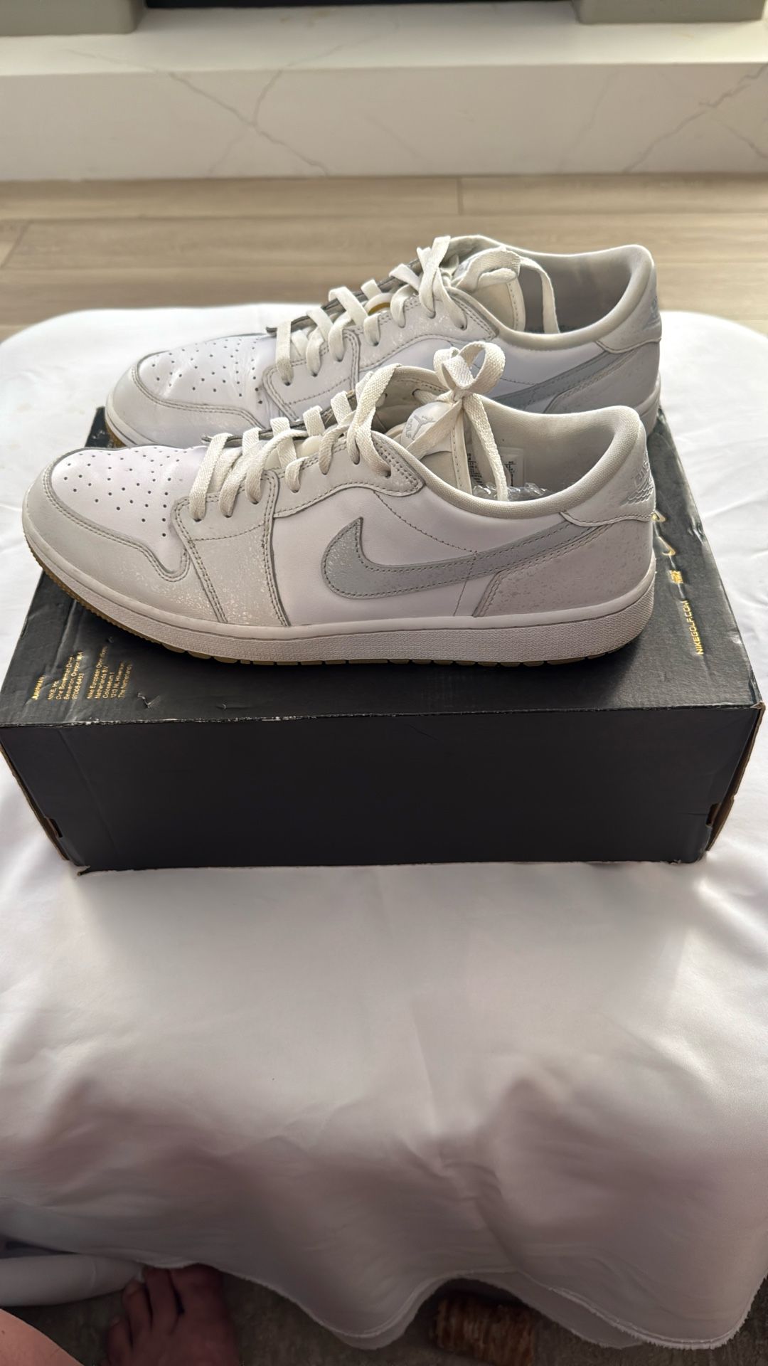 Size 14 white / Grey low 1 G