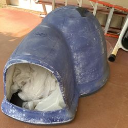 Indigo Large Igloo Dog House