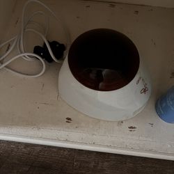 Free Gigi Wax Pot