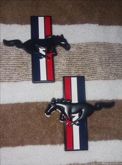 2pc Mustang emblems