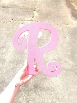 "R" Wall sign 
