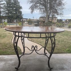 Tuscan Table With 4 Cushion Matching Chairs