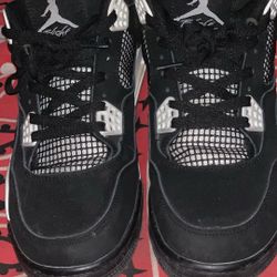 White Thunder 4s Size 13