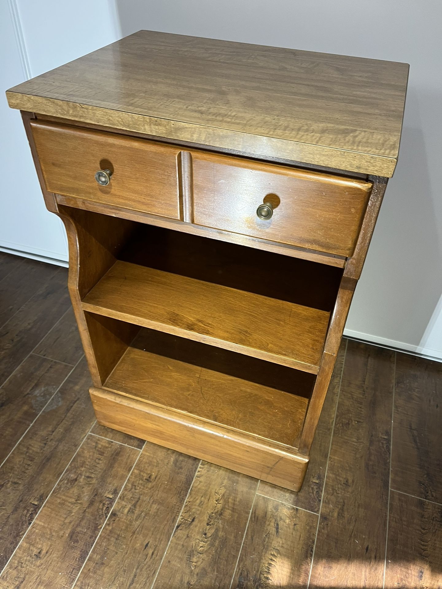 Mid Century Modern End Table Or Night Stand