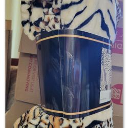 FLANNEL BLANKET QUEEN SIZE ANIMAL PRINT