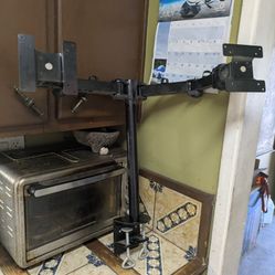 Dual Monitor Mount