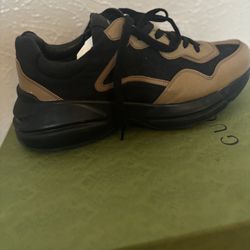 Gucci Shoe Size 10