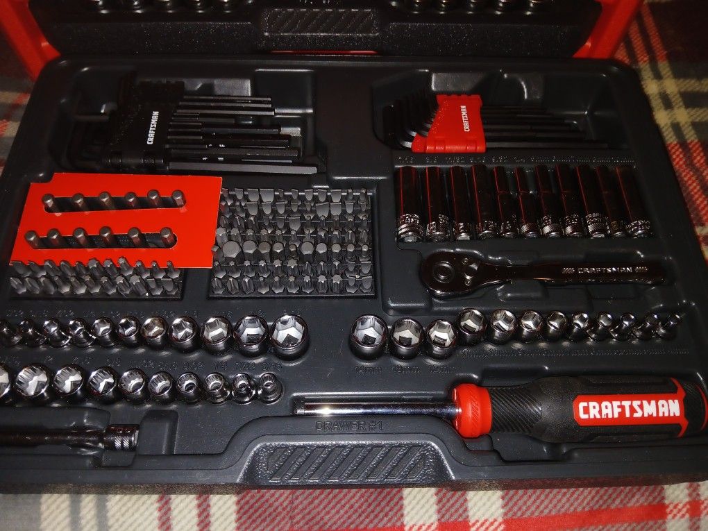 Craftsman quarter inch half inch and 38 tools