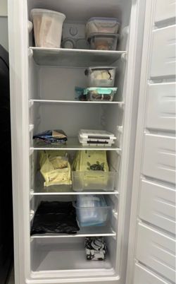 Used-Like New 7 Cu. Ft. Garage Ready Upright Freezer in White, Energy Star.