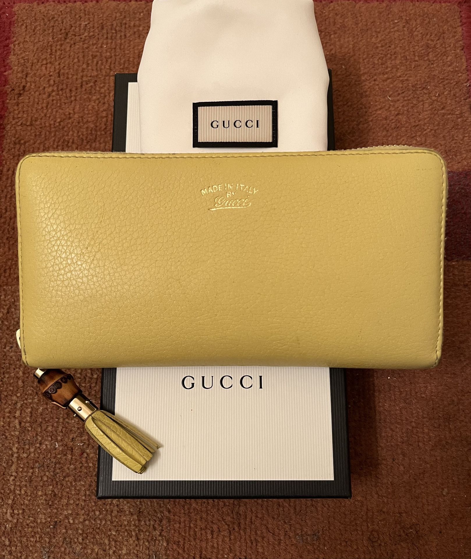 💯Gucci Neon Yellow Pebbled Leather Zippy Wallet w/Bamboo Pull/Dust Bag/Gift Box