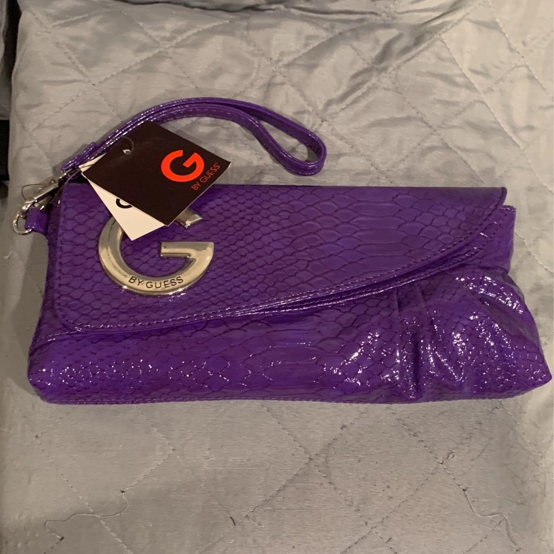 Brand New Guess Clutch $30
