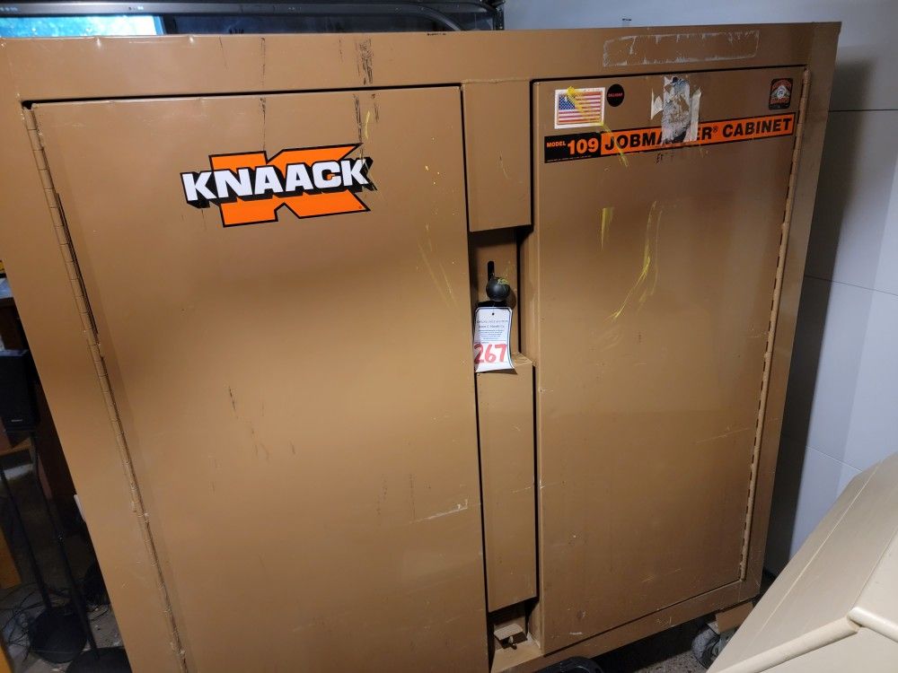 Knaack 109 Jobsite Box