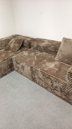 BRAND NEW LARGE SECTIONAL SOFA COUCH