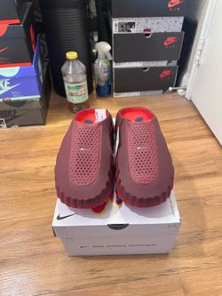Nike mind 001 slides team red size 13 with proof of purchase. Meet up only.