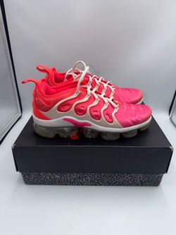 Nike Air VaporMax Plus – Women’s Shoe Size 8.5