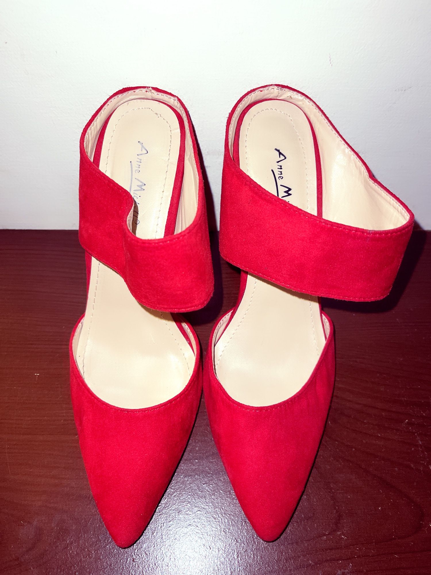 Red Heels 👠