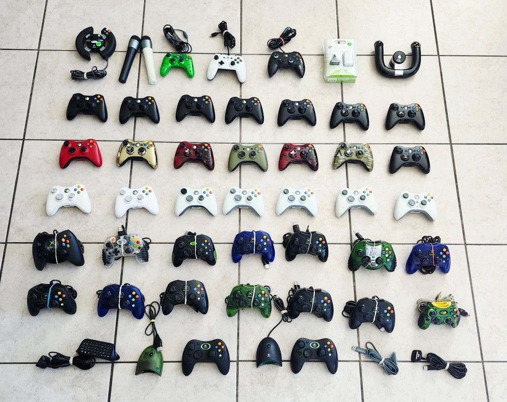 Controllers / Games / Accessories for the Original Xbox / Xbox 360 (Please read the Description)