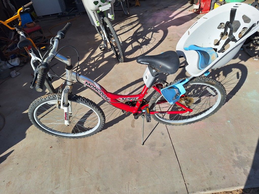 Mongoose Spire Adult Bike